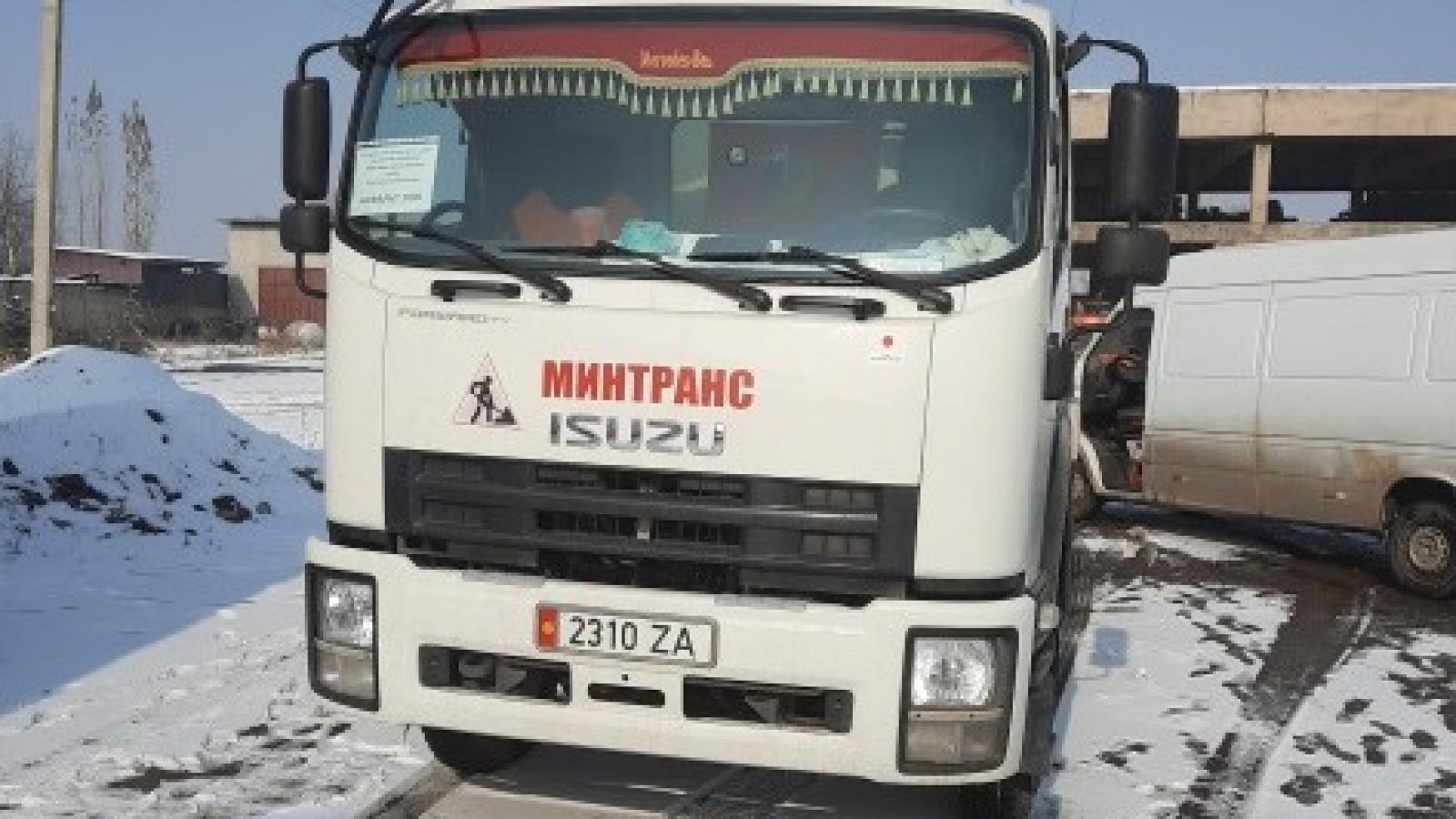 Поливомоечная цистерна ИСУЗИ