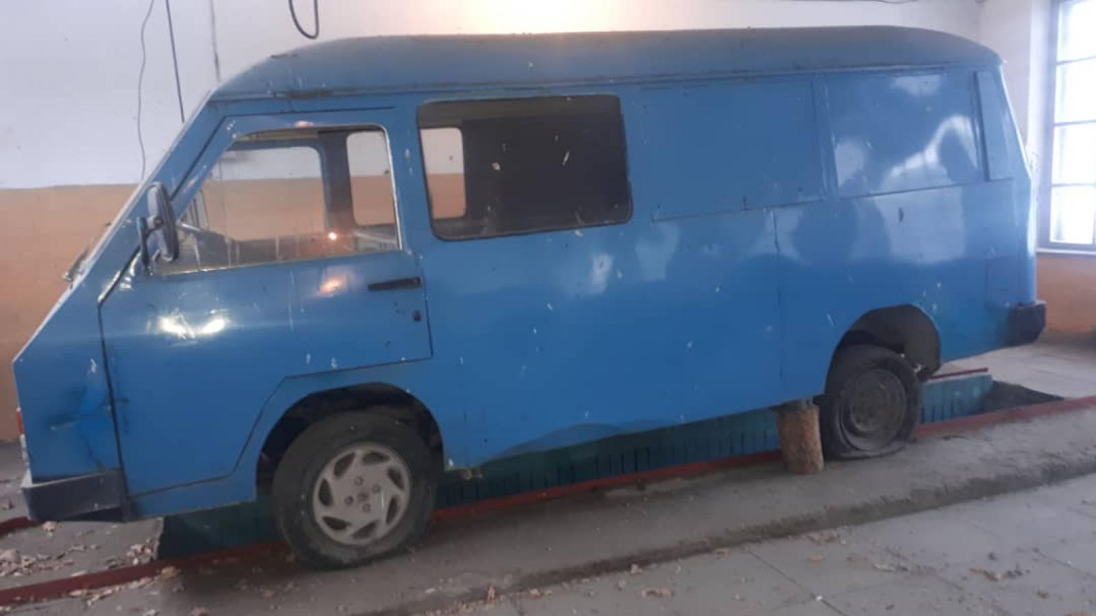 Автомашина РАФ - 2201 Токмок 7 мест.